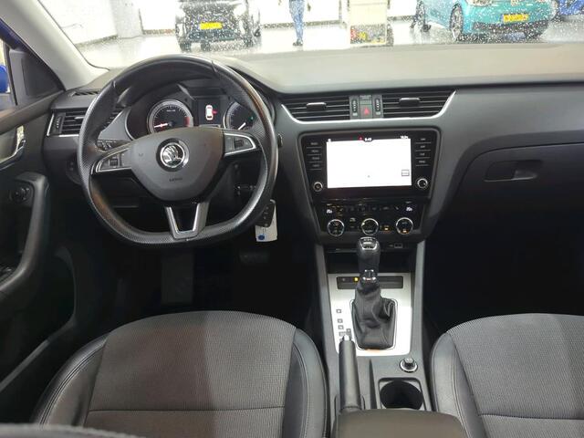 Skoda OCTAVIA Combi 1.5 TSI 150pk Greentech Business Edition DSG / Navigatie / Stoelverwarming / Trekhaak