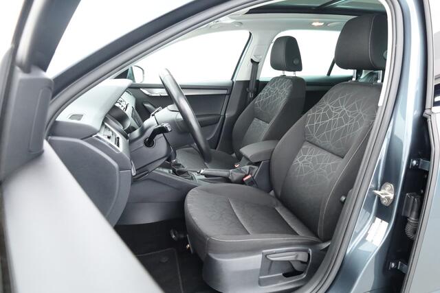 Skoda OCTAVIA Combi 1.5 TSI Greentech Business DSG | Pano | Keyless | Navi | Apple Carplay | Camera | Trekhaak