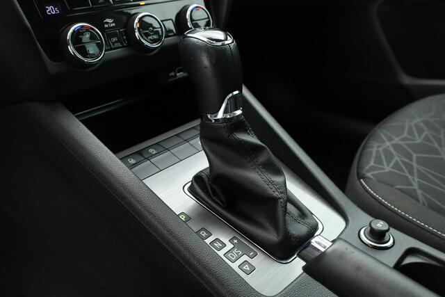 Skoda OCTAVIA Combi 1.5 TSI Greentech Business DSG | Pano | Keyless | Navi | Apple Carplay | Camera | Trekhaak