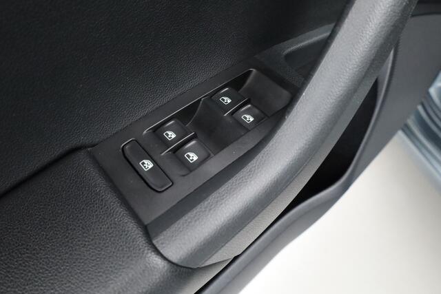 Skoda OCTAVIA Combi 1.5 TSI Greentech Business DSG | Pano | Keyless | Navi | Apple Carplay | Camera | Trekhaak