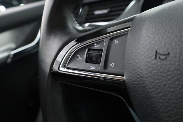 Skoda OCTAVIA Combi 1.5 TSI Greentech Business DSG | Pano | Keyless | Navi | Apple Carplay | Camera | Trekhaak