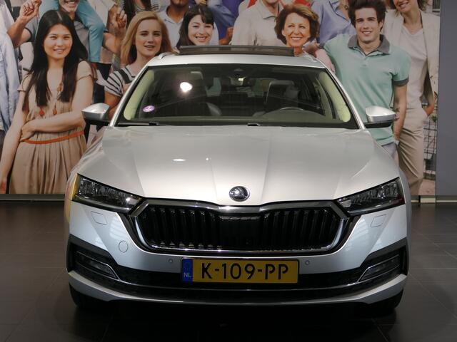 Skoda OCTAVIA Combi 1.0 e-TSI Business Edition Plus Leder, Dodehoek, Schuif/kanteldak, Stoel/stuur verwarmd