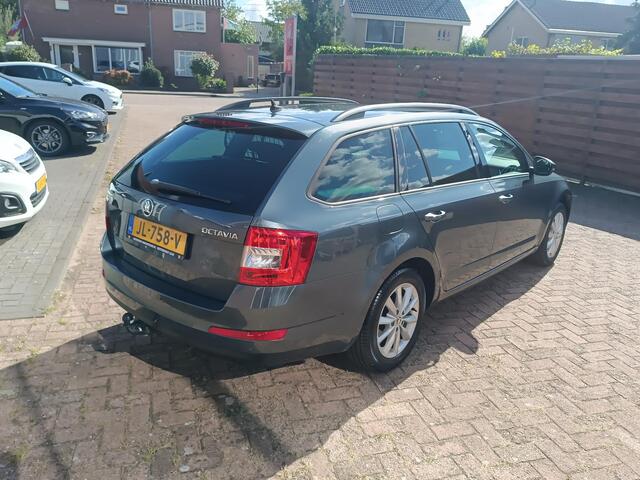 Skoda OCTAVIA Combi 1.2 TSI Greentech Ambition Businessline Trekhaak