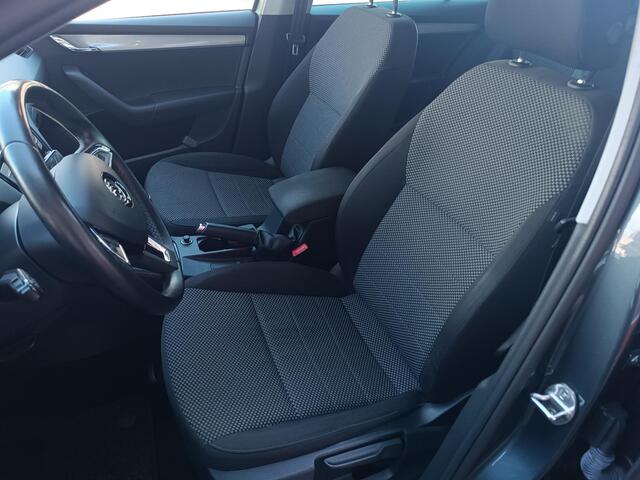 Skoda OCTAVIA Combi 1.2 TSI Greentech Ambition Businessline Trekhaak