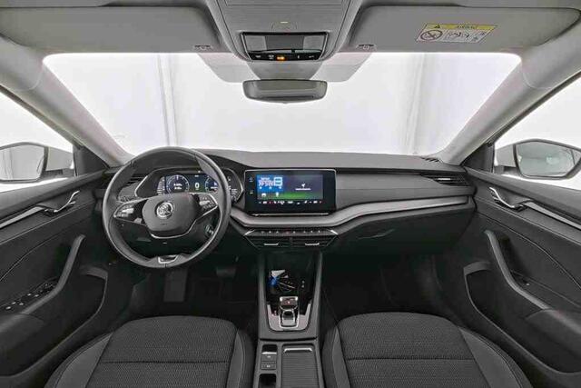 Skoda OCTAVIA Combi 1.4 TSI iV 204pk PHEV Business / Standkachel / Smart Link / 18 inch l.m. / Wordt Verwacht