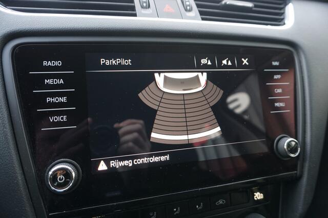 Skoda OCTAVIA Combi 1.0 TSI Greentech Ambition Business | CARPLAY / NAVI | ECC |