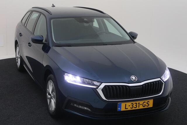 Skoda OCTAVIA Combi 1.0 TSI Business Edition / Navigatie / Elect. Achterklep / Led verlichting / 16 Inch / 12 Maanden Garantie!