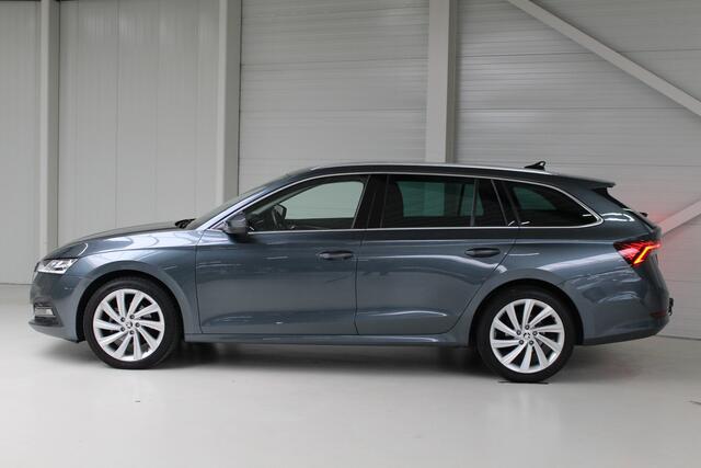 Skoda OCTAVIA Combi 1.5 TSI First Edition Navigatie | 18" Perseus | Trekhaak | Cruise control