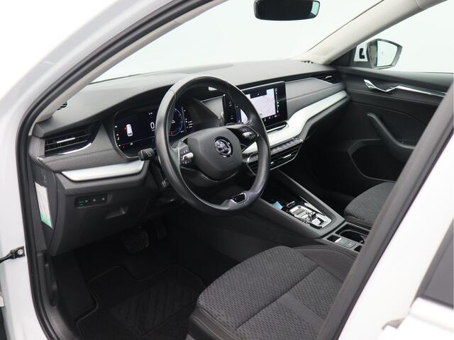Skoda OCTAVIA Combi 1.5 e-TSI Business Edition Plus/ automaat/ trekhaak!