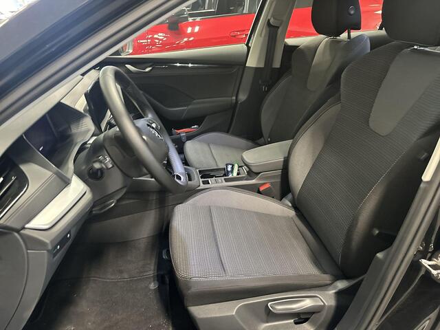 Skoda OCTAVIA Combi 1.5 TSI 115pk Edition · Apple/Android Car Play · Elek. Trekhaak · P-Sensoren · Stoel & Stuurwiel Verwarming · 16'' Inch · Garantie t/m 29-12-2028 of 100.000km