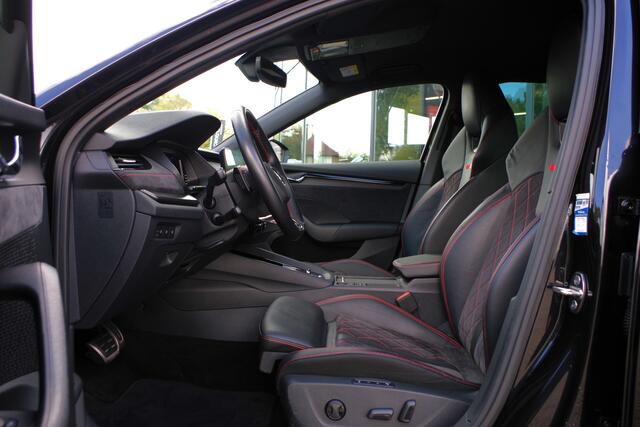 Skoda OCTAVIA Combi 1.4 TSI RS iV PHEV BNS 245 PK, LED, Leder-Alcantara, Memory, Camera, Winterpakket