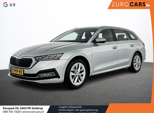 Skoda OCTAVIA Combi 1.5 e-TSI DSG Style | DEMO! |Navigatie Climatic Control Parkeer Sensoren + Camera DAB Cruise control Lichtmetalen Velgen Keyless