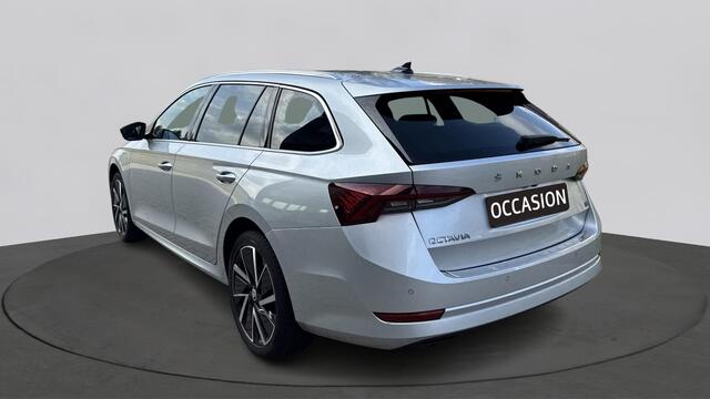 Skoda OCTAVIA Combi 1.4 TSI iV 204pk PHEV Business Edition / Camera / Stoelverwarming / 18 inch l.m.