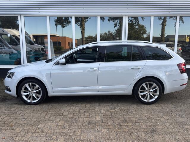 Skoda OCTAVIA Combi 1.5 TSI Greentech Style | Trekhaak | Stoelverwarming | Parkeersensor