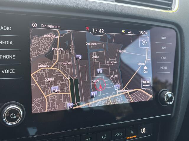 Skoda OCTAVIA Combi 1.5 TSI Greentech Style | Trekhaak | Stoelverwarming | Parkeersensor