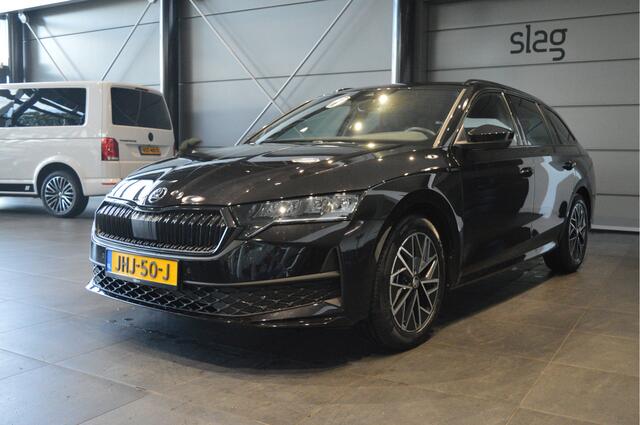 Skoda OCTAVIA Combi 2.0 TDI Sportline navi camera keyless trekhaak 17 inch 150 pk !!