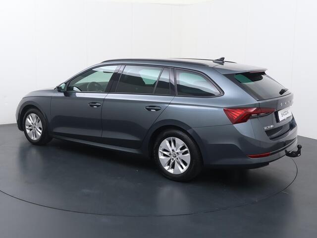 Skoda OCTAVIA Combi 1.0 TSI Sport Business | 110 PK | Trekhaak wegklapbaar | Navigatie | Cruise controle | PDC achter | ECC |