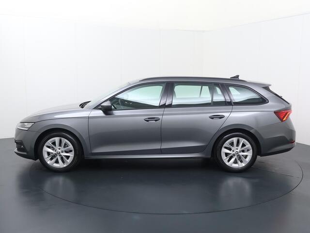 Skoda OCTAVIA Combi 1.0 e-TSI Business Edition | 110 PK | Automaat | Trekhaak | volledig digitaal display | navigatie