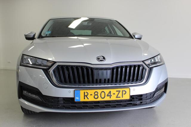 Skoda OCTAVIA 1.0 e-TSI Business Edition | WEGKL-TRHAAK | ACC | STOEL+STUUR/VERW | CAM | LED | PDC | CARPLAY | LMV |