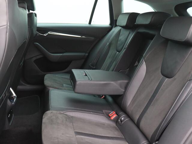 Skoda OCTAVIA Combi 1.0 e-TSI Business Edition Plus 110PK DSG Adaptieve Cruise Controle, Achteruitrijcamera, Matrix LED-Verlichting, Keyless, Side Assist, Stoel-Stuurverwarming, Elektr. Achterklep, Trekhaak, 18" LM Velgen