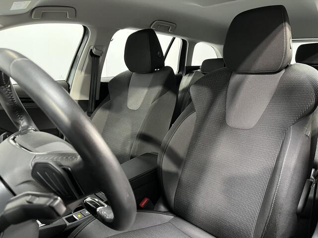 Skoda OCTAVIA Combi 1.0 e-TSI Business Edition / AUTOMAAT/ GARANTIE TM 05-2028/ TREKHAAK WEGKLAPBAAR/ PARK. SENSOREN/ CRUISE/ KEYLESS/ SMARTLINK/ LED/ ELEK. ACHTERKLEP/ VIRTUAL COCKPIT/ NAVI/ CLIMA/ DAB/ 17" LMV