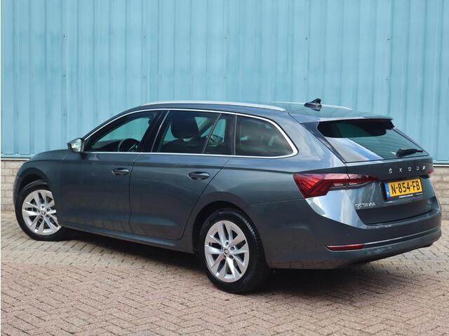 Skoda OCTAVIA Combi First Edition 1.5 TSI 150pk H6 | NAVI | TREKHAAK | CAMERA | CLIMA |