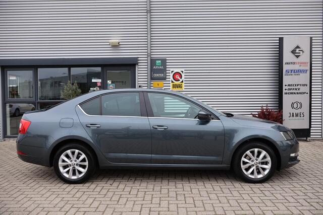 Skoda OCTAVIA 1.0 TSI Greentech Ambition Business 1e Eigenaar | Dealer Onderh | NL-Auto | BTW | Carplay | Navi Full Map | Climate |Ad Cruise | Bots Systeem | PDC | Led