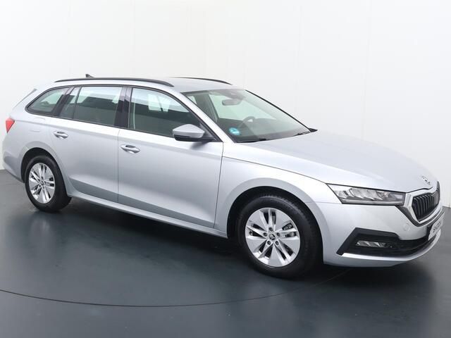 Skoda OCTAVIA Combi 1.0 e-TSI Ambition | 110 PK | Automaat | Trekhaak wegklapbaar | Navigatiesysteem |