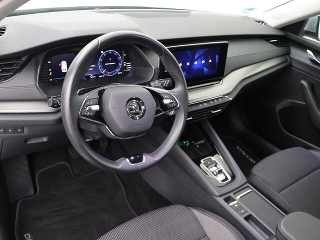 Skoda OCTAVIA Combi 1.0 e-TSI Ambition | 110 PK | Automaat | Trekhaak wegklapbaar | Navigatiesysteem |