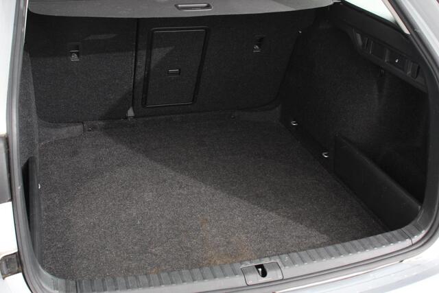 Skoda OCTAVIA Combi 1.0 e-TSI 110pk MHEV DSG Style | Navigatie | Apple Carplay/Android Auto | Parkeersensor achter | Camera | Adaptive Cruise Control | Stoelverwarming | Ledverlichting | Climate Control