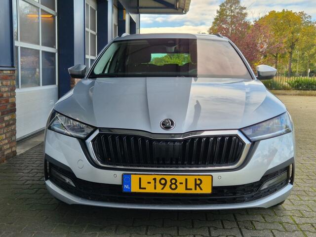 Skoda OCTAVIA Octavia Combi,1.5 e-TSI Business Edition, Trekhaak, 1500KG, Camer, stoel verwarming, VC, Automaat