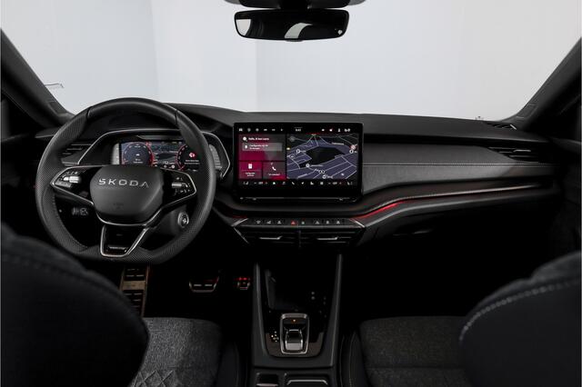 Skoda OCTAVIA Combi 1.5 TSI MHEV 150 PK Sportline Tour | Dig. Cockpit | Elek. Trekhaak | Adapt. Cruise | Winterpakket | Camera | NAV + App. Connect | ECC | Elek. Klep | DAB | LM 18" | 6370