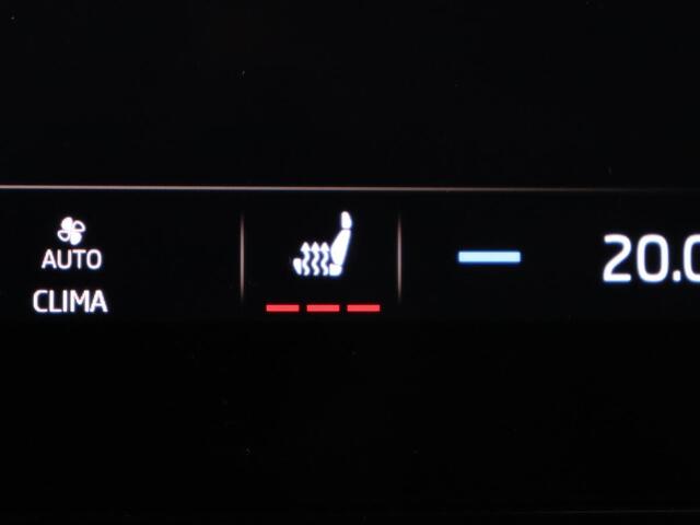 Skoda OCTAVIA 1.0 e-TSI Business Edition | Stoelverwarming | Trekhaak | Camera | Carplay | Virtual Cockpit | Navigatie | Cruise control