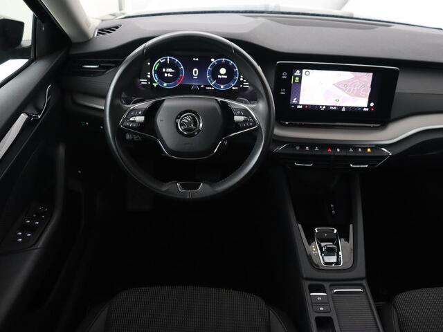 Skoda OCTAVIA 1.4 TSI PHEV Business Edition | Adaptive cruise | Carplay | Stuurverwarming | Navigatie | Parkeerhulp | Climate control | Plug In