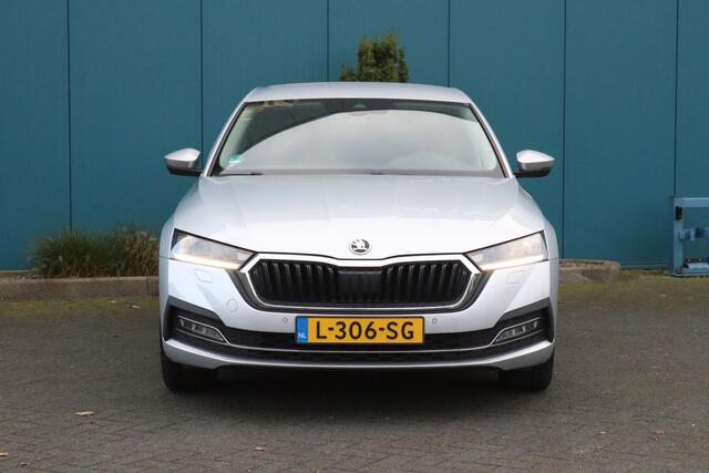 Skoda OCTAVIA 1.0 TSI Business Edition Plus CARPLAY|ADAPT.CRUISE|ELEK.A.KLEP|STUUR/STOELVERW|NAV|LED|ECC|PDC|17'LMV 1'EIG