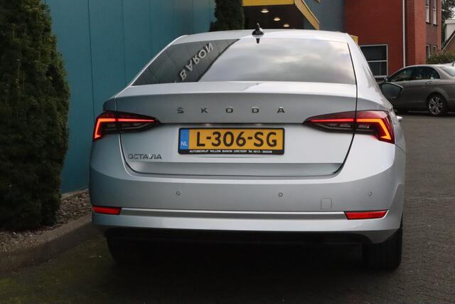 Skoda OCTAVIA 1.0 TSI Business Edition Plus CARPLAY|ADAPT.CRUISE|ELEK.A.KLEP|STUUR/STOELVERW|NAV|LED|ECC|PDC|17'LMV 1'EIG