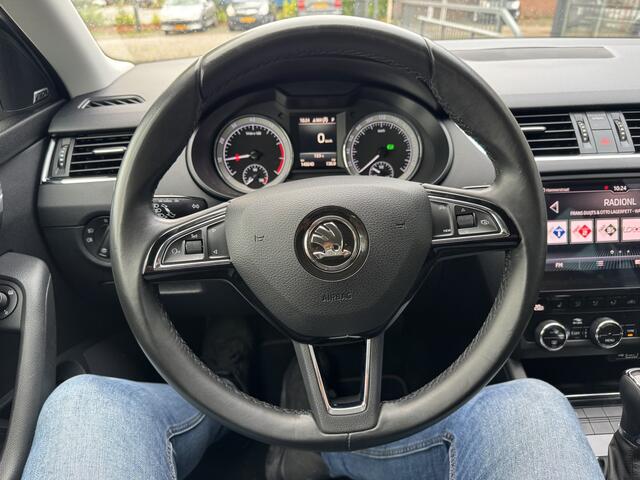 Skoda OCTAVIA Combi 1.0 TSI Greentech Style Business AUTOMAAT-TREKHAAK-STOELVER