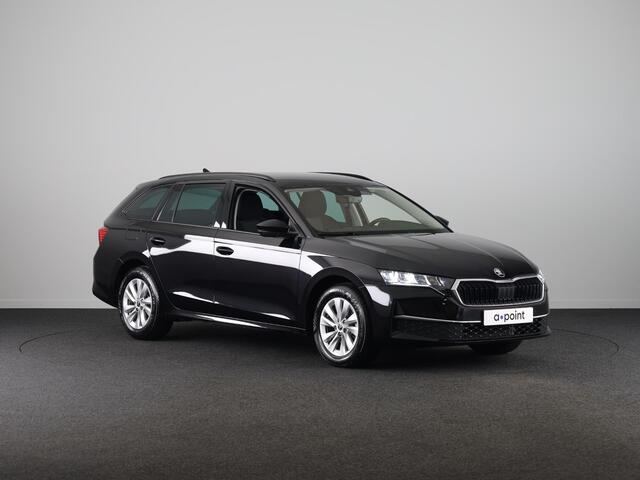 Skoda OCTAVIA Combi 1.5 TSI MHEV Business Edition 115 pk DSG | Verlengde garantie | Navigatie | Trekhaak (wegklapbaar) | Parkeersensoren | Achteruitrijcamera | Stoelverwarming |