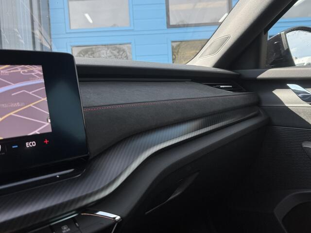 Skoda OCTAVIA Combi 1.4 TSI RS iV PHEV Business GRATIS Afleverpakket! | VRS | 4 Jaar Fabrieksgarantie! |