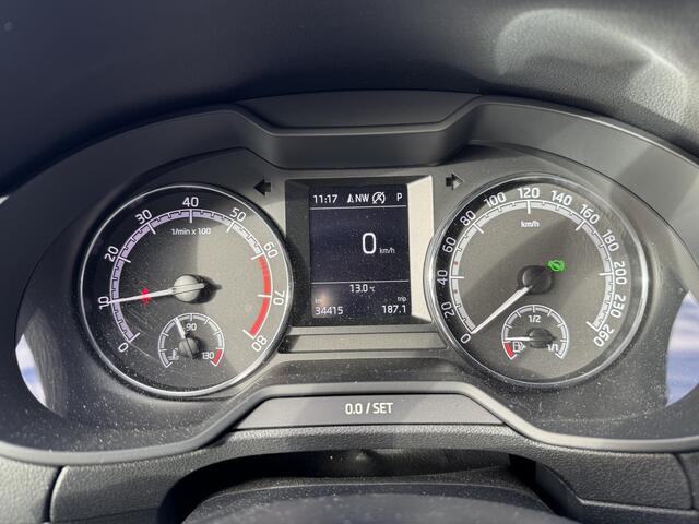 Skoda OCTAVIA Combi 1.5 TSI Greentech Business Edition Automaat 1ste Eigenaar, Topstaat info: M.Safari 0492588976