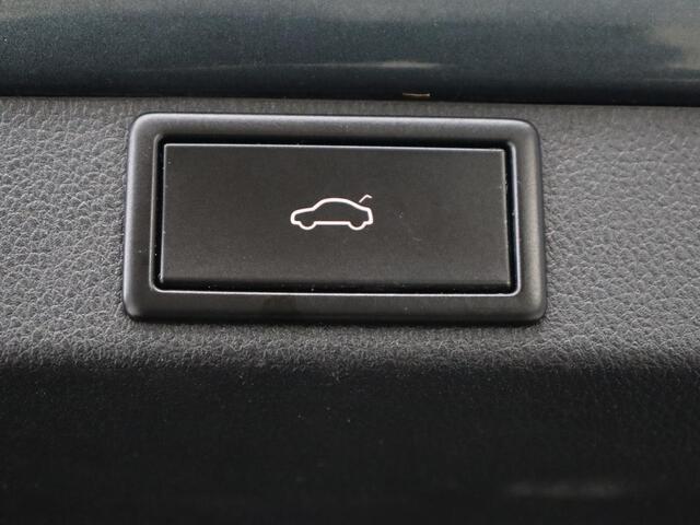 Skoda OCTAVIA 1.0 TSI Business Edition | Carplay | Navigatie | Chroom Pakket | Parkeerhulp | Full LED | Getint glas | Climate control | Cruise control | Bluetooth | Virtual Cockpit | Keyless start | 18'' lichtmetalen velgen