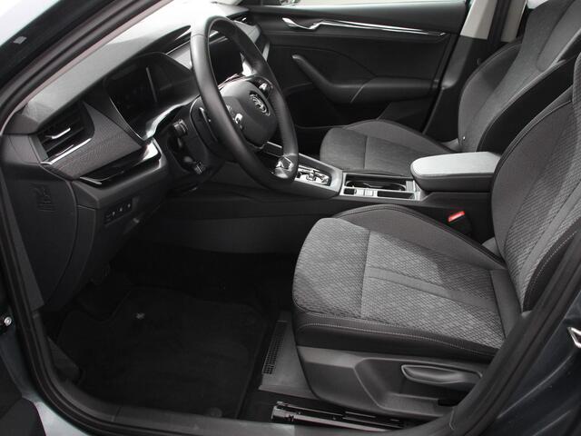 Skoda OCTAVIA 1.0 e-TSI 110pk DSG Style Navigatie Apple Carplay/Android Auto Adaptive Cruise Control Camera Stoelverwarming