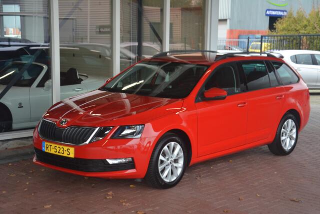 Skoda OCTAVIA Combi 1.0 TSI Greentech Ambition Business Nederlandse auto 152776 NAP Nette auto dealeronderhouden laatste beurt bij 145000km met oa pdc trekhaak navigatie led ecc stoelverwarming