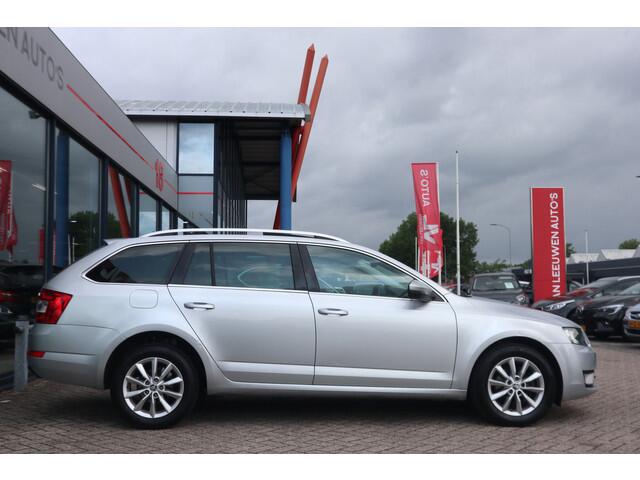 Skoda OCTAVIA Combi ¦koda 1.6 TDI Greentech Ambition Business | Trekhaak | Stoelverwarming | Navigatie