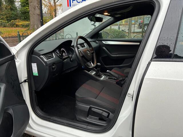 Skoda OCTAVIA 1.0 TSI Greentech Sport Business
