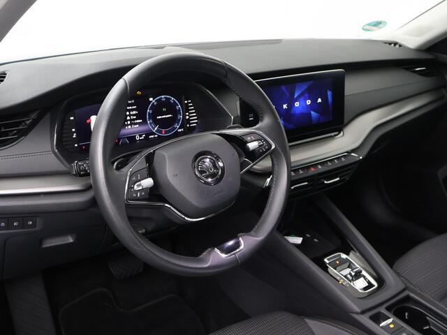 Skoda OCTAVIA Combi 1.5 e-TSI Business Edition | 150 PK | Automaat | Trekhaak wegklapbaar | Elek. achterklep |