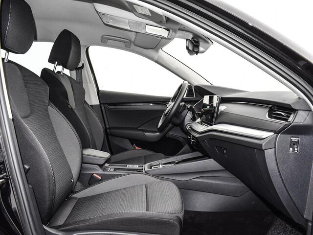 Skoda OCTAVIA Combi 1.5 TSI 115pk DSG MHEV Business Edition Plus · Camera · Inklap. Trekhaak · Keyless · Elek. Achterklep · Apple/Android Car Play · ACC · Garantie t/m 29-09-2028 of 100.000km