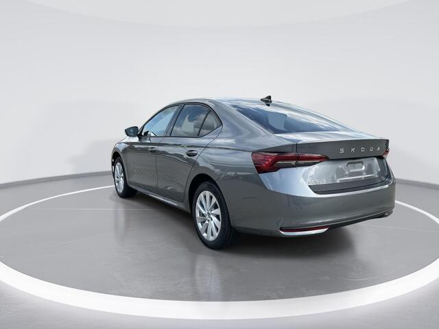 Skoda OCTAVIA Business Edition 1.5 TSI m-HEV 85 kW / 115 PK Hatc | Graphite Grey | Advance pakket | 17 inch lichtmetalen velgen | 2000,- inruilvoordeel | Fiscaal 37.241,- !