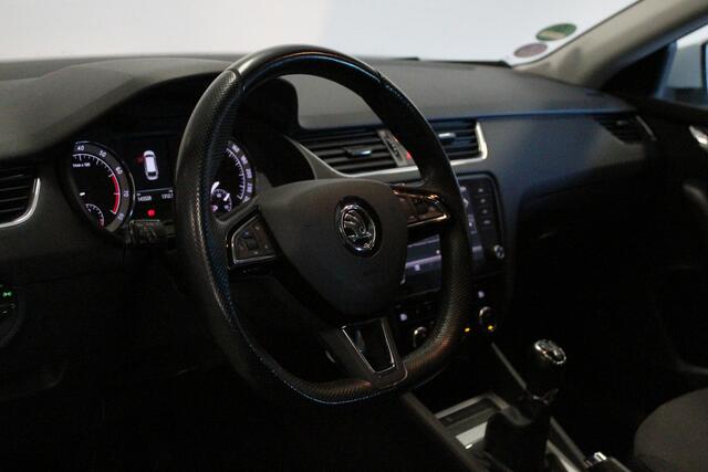 Skoda OCTAVIA Combi 1.0 TSI Greentech Business Edition | STOEL-VERW | NAVIGATIE | 16'LMV | CRUISE | PDC-A | CARPLAY | LEDER/STOF |