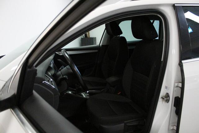 Skoda OCTAVIA Combi 1.0 TSI Greentech Business Edition | 1STE-EIG | CARPLAY | NAVIGATIE | 16'LMV | CRUISE | CLIMA | PDC | ELEK-RAMEN |